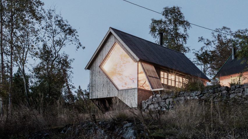 Front elevation of Cabin Nordmarka by Rever & Drage Architects