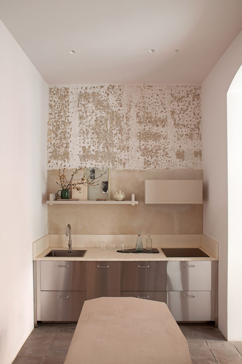 Casa Olivar in Madrid by Matteo Ferrari and Carlota Gallo