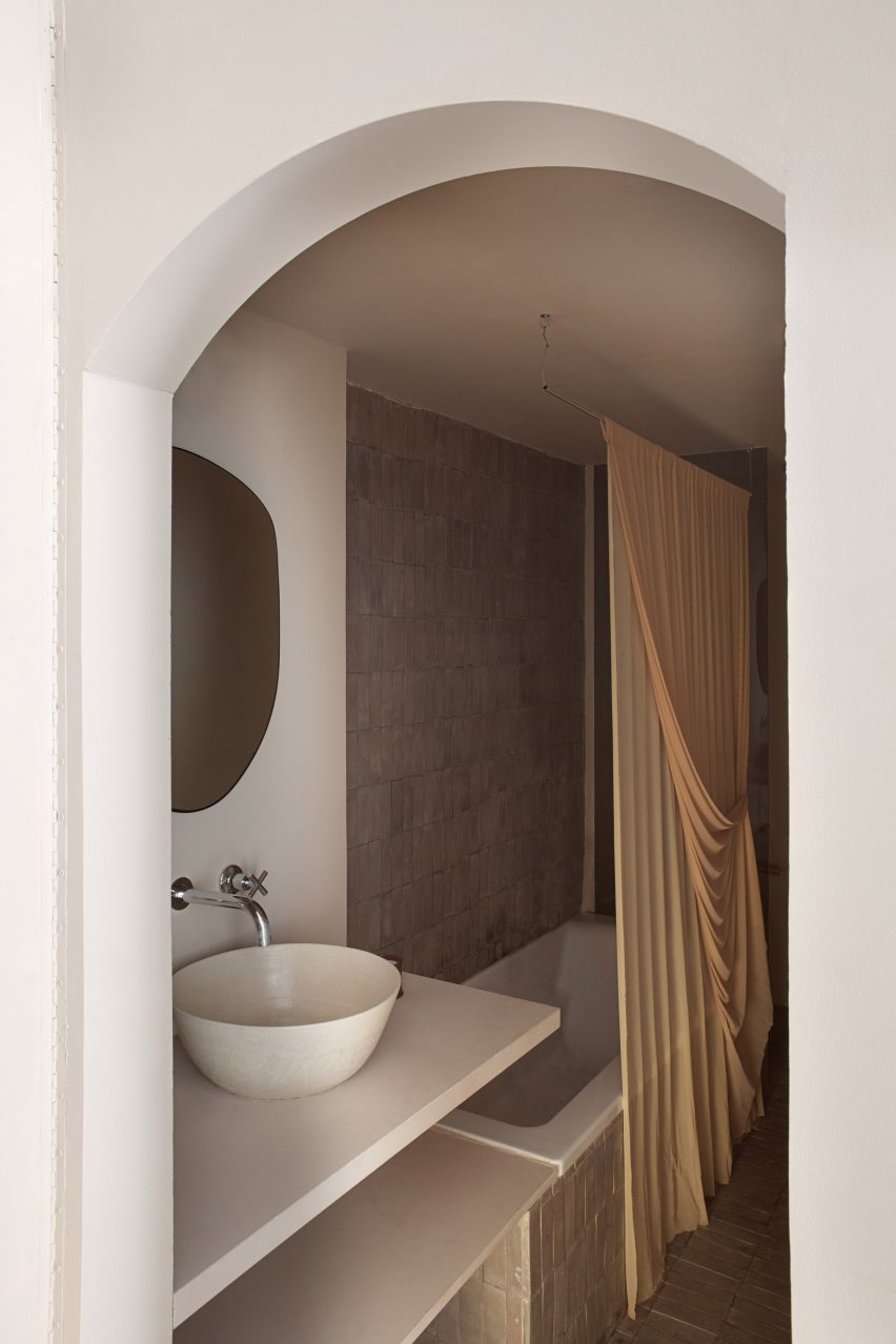 Casa Olivar in Madrid by Matteo Ferrari and Carlota Gallo