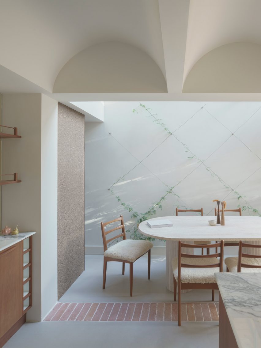 Vaulted ceiling in Cast House extension by EBBA