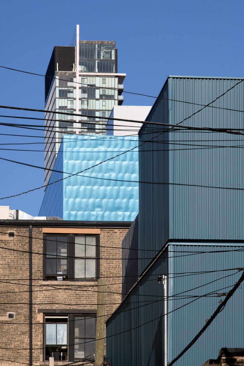 Charles Pachter house by Firma Architecture