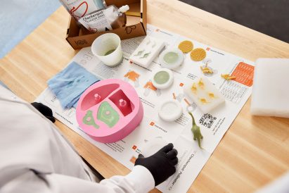 Checkerspot algae plastic resin in moulds