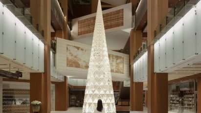 Nendo Christmas tree with moving panels