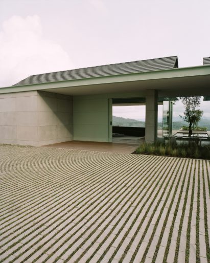 J Balvin home in Colombia by Cinco Solidos
