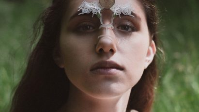 Woman wearing jewellery on her nose
