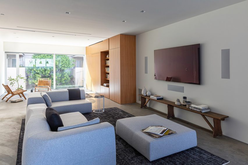 Navy House by EYRC