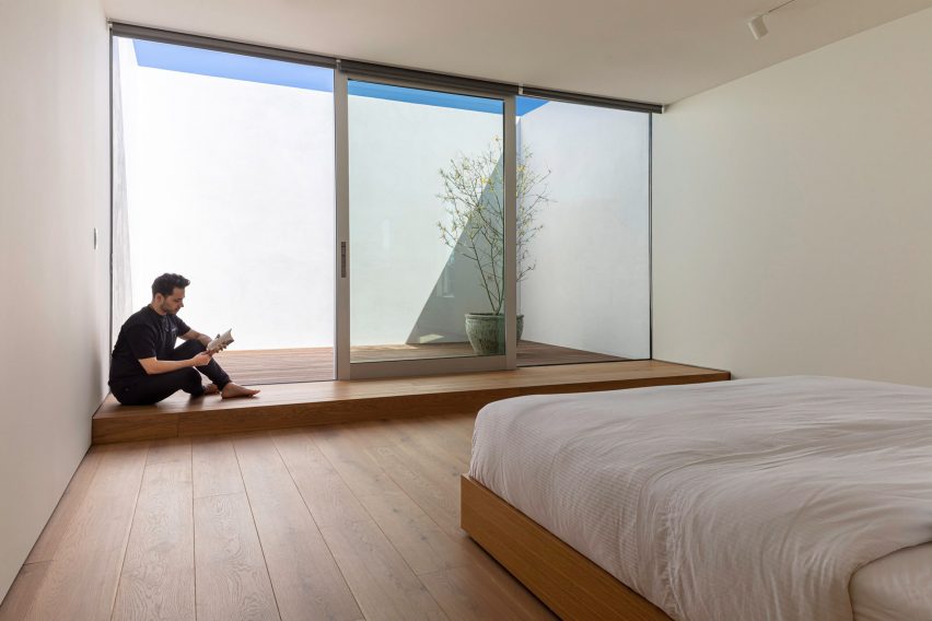 Navy House by EYRC