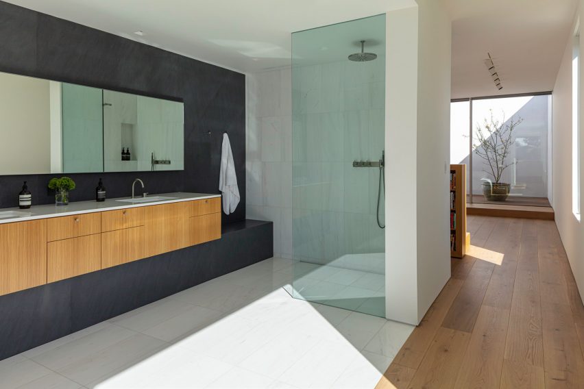Navy House by EYRC