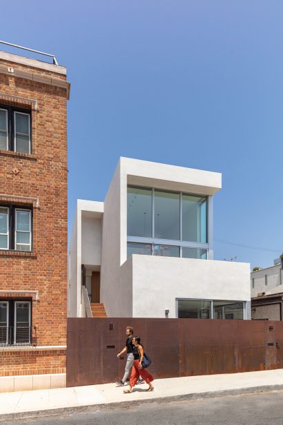 Navy House by EYRC