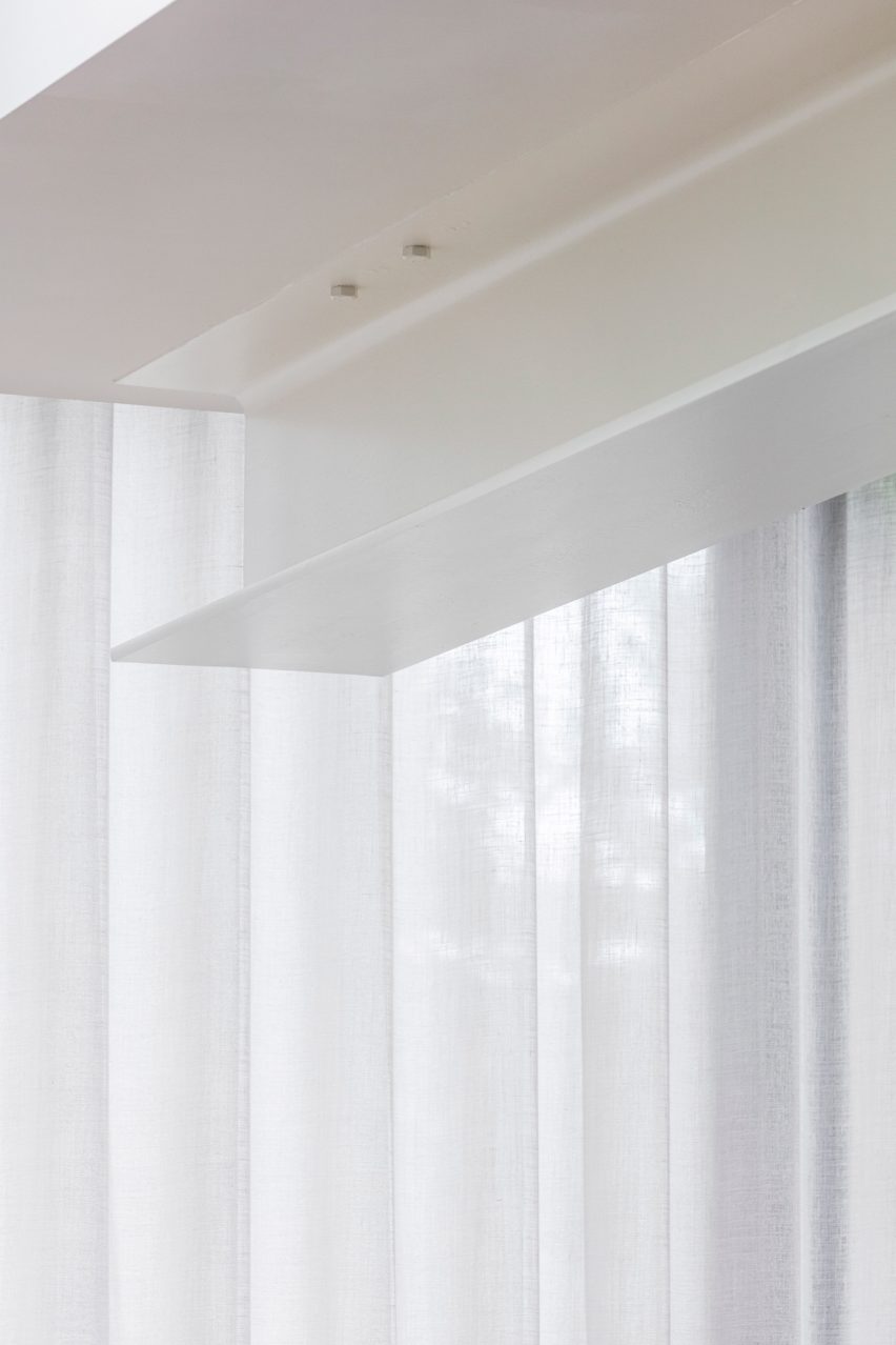 Steel beam in House Mellinet by Atelier Fréderic Louis