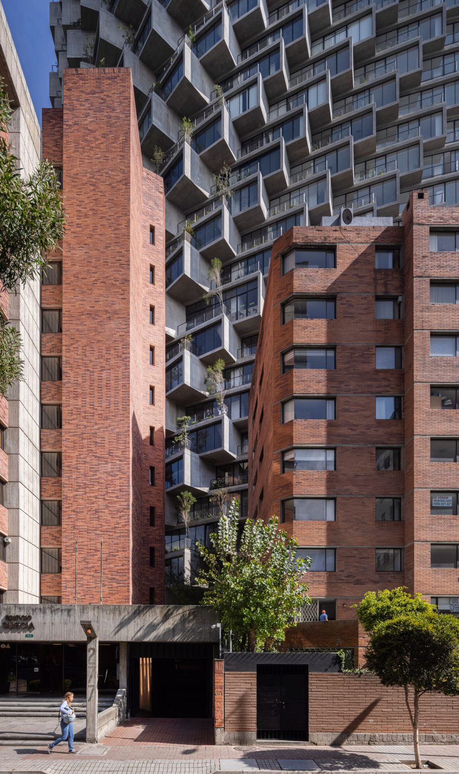 Exterior of Iqon tower in Quito by BIG