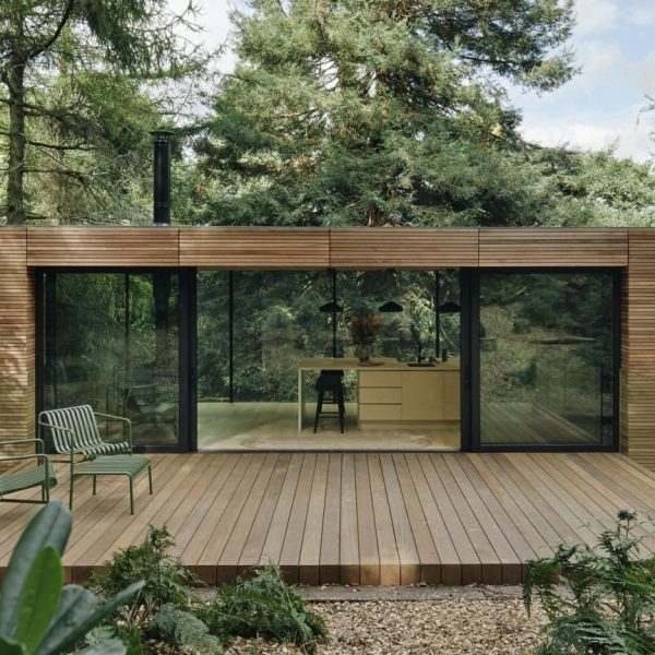 Dezeen Debate features Michael Kendrick Architects’ “perfect” woodland retreat