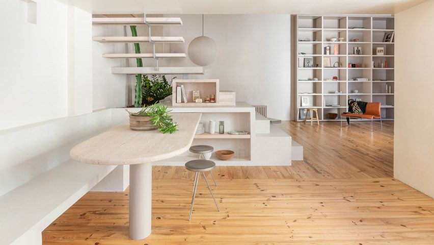 Dining area of Palau apartment by Colombo and Serboli Architecture