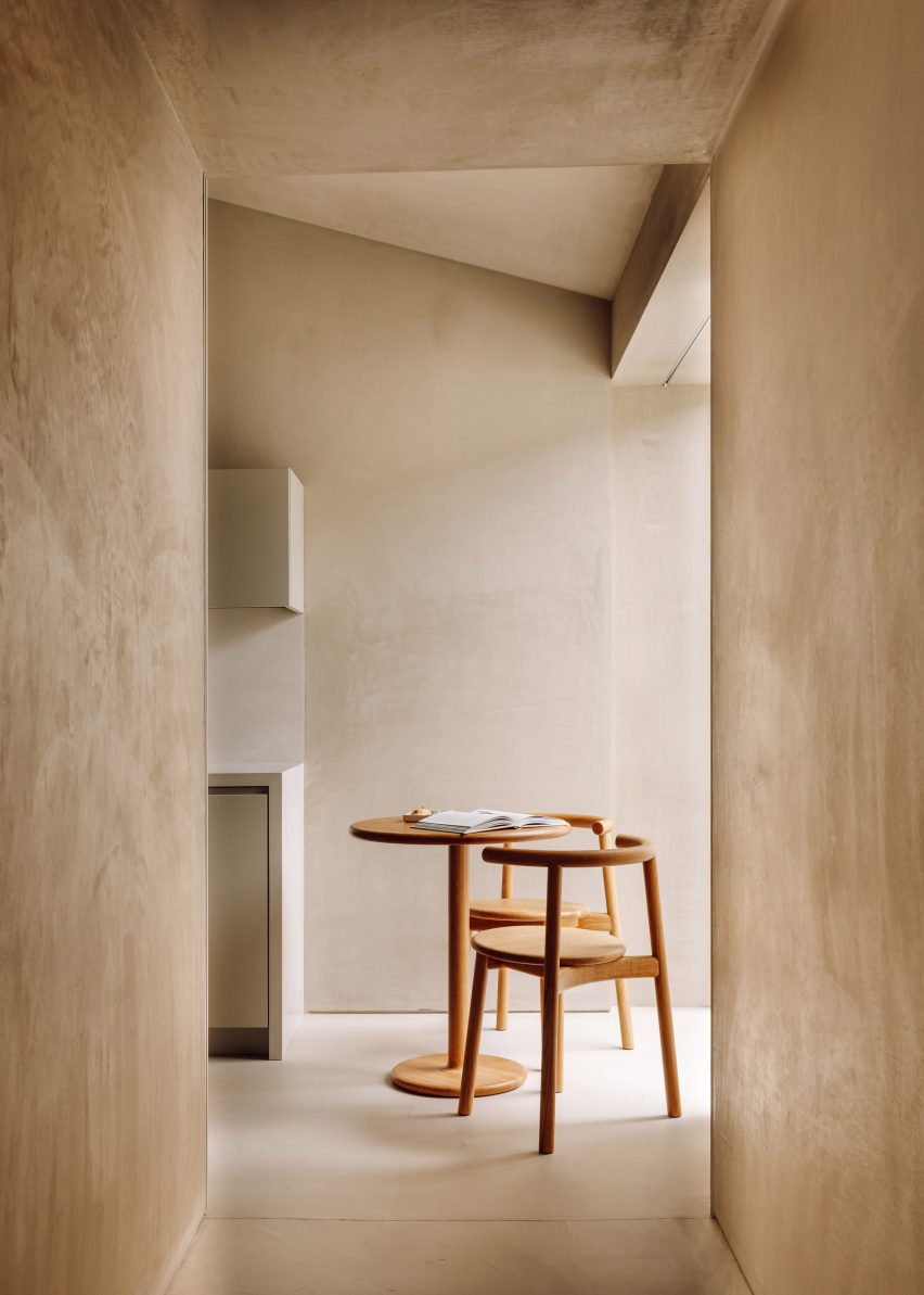 Living room in Pateos houses by Manuel Aires Mateus
