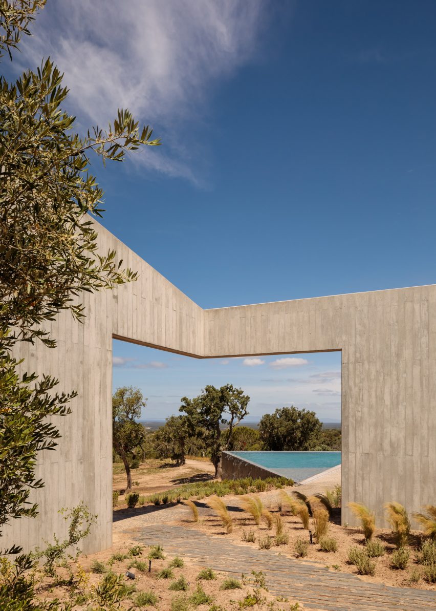 Pateos houses by Manuel Aires Mateus