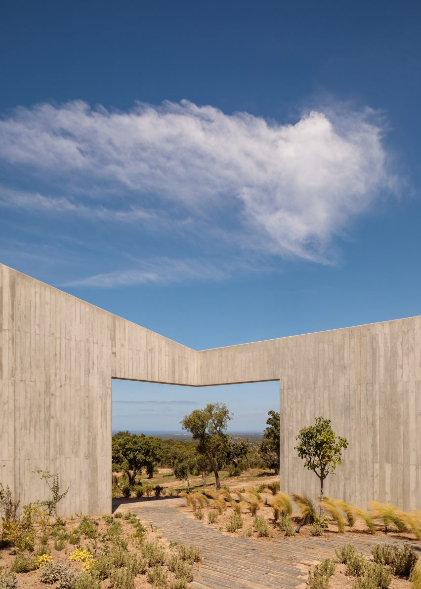 Pateos houses by Manuel Aires Mateus