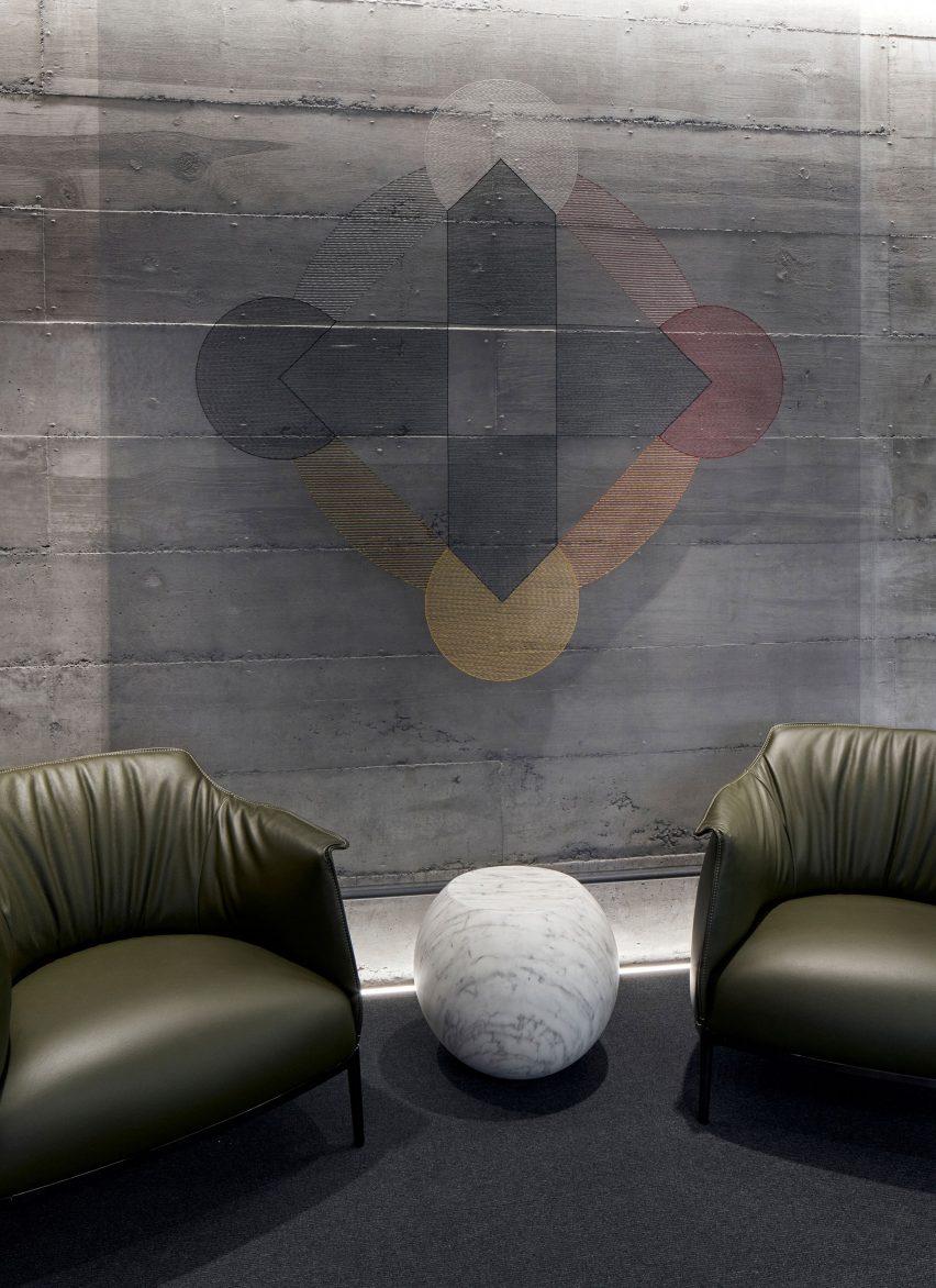 AEME building by Paz Arquitectura