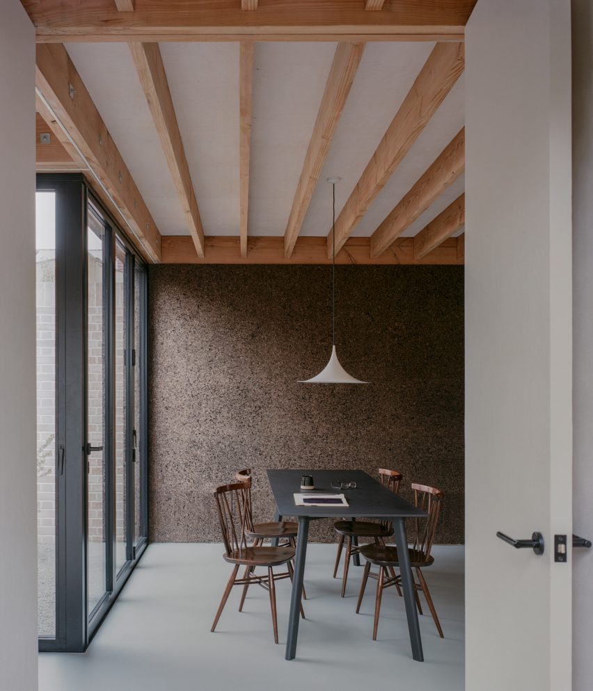 Polysmiths designs "beautifully sustainable" London house featuring cork-lined living spaces