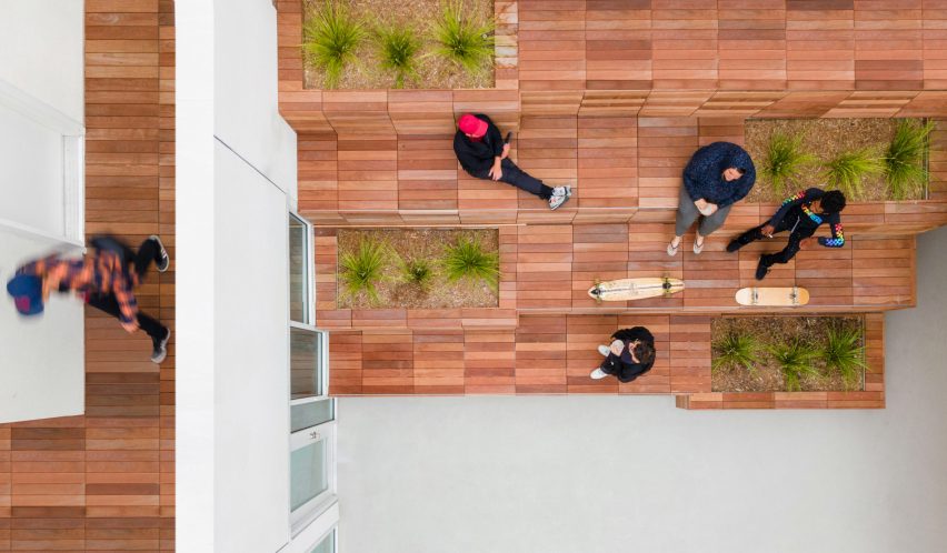 Rose Apartments in California by Brooks + Scarpa