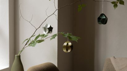 Paper stars for Christmas tree by Snøhetta