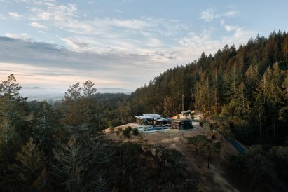 Sonomaenti Wine Country house on a hilltop by Feldman Architecture