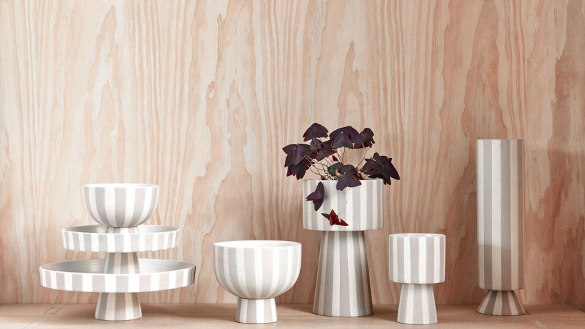 Grey and white striped vessels on ply background