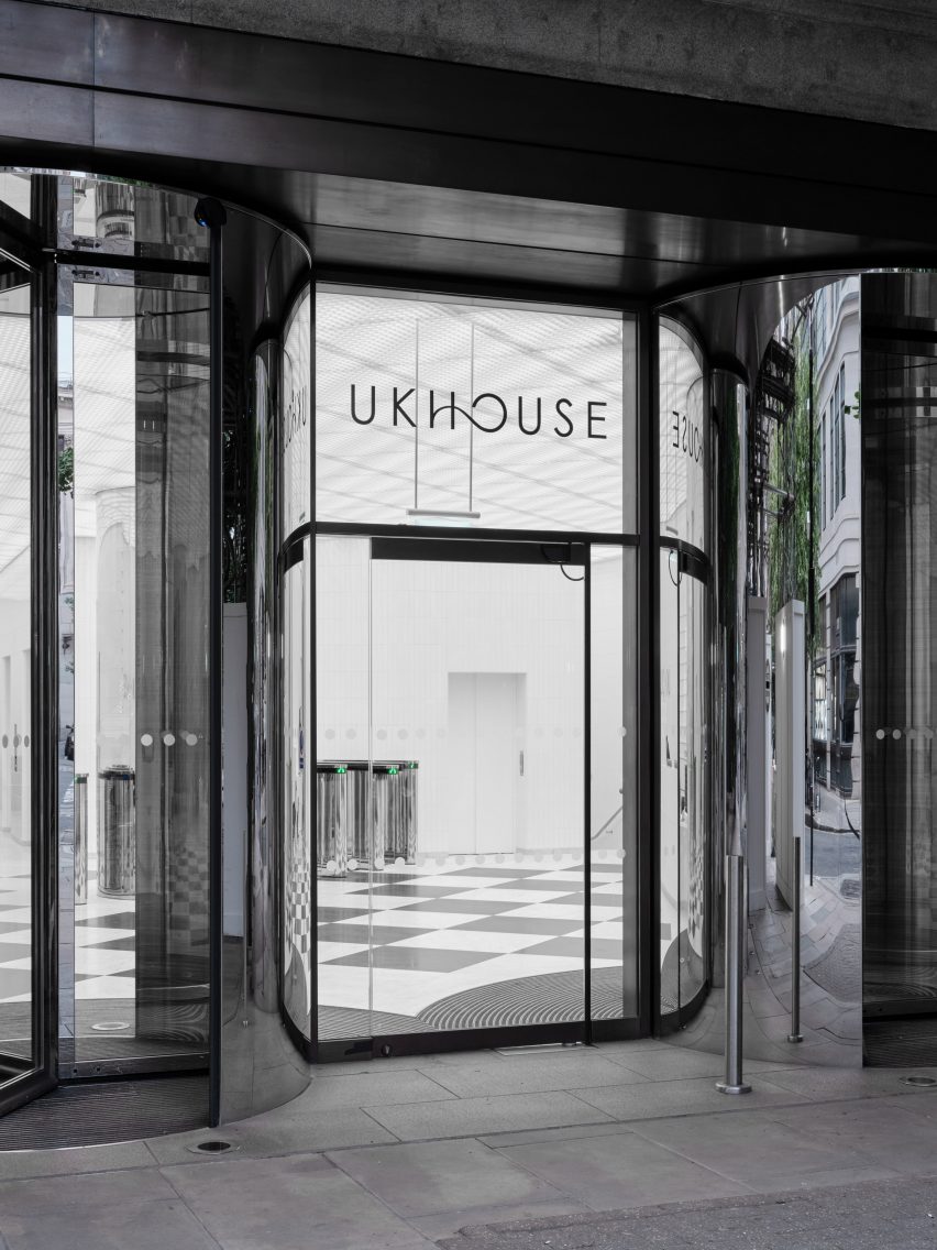 Exterior of UK House on Oxford Street by Christ & Gantenbein