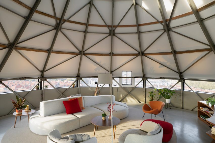 Amsterdamsestraatweg water tower renovation by Zecc Architecten