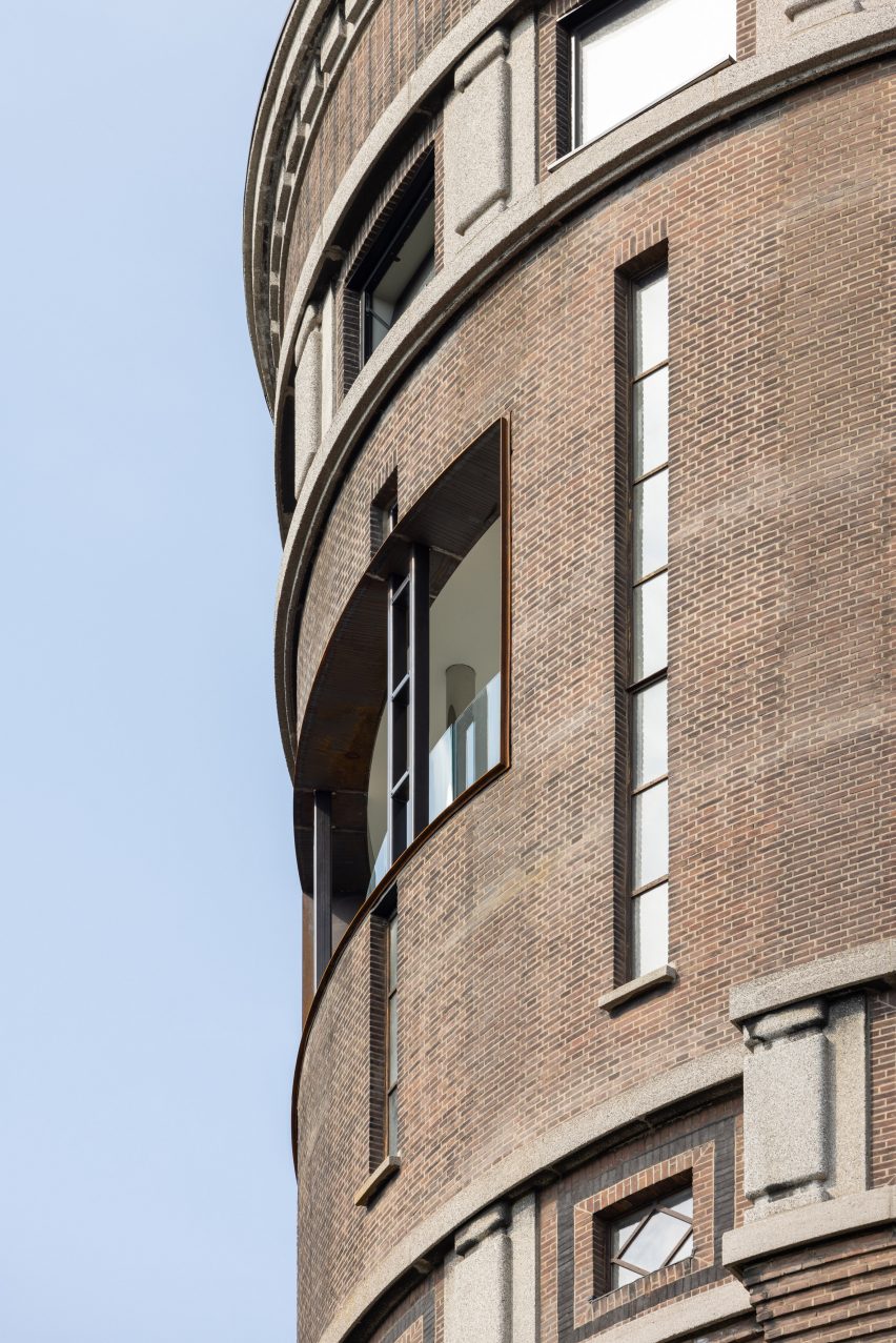 Amsterdamsestraatweg water tower renovation by Zecc Architecten