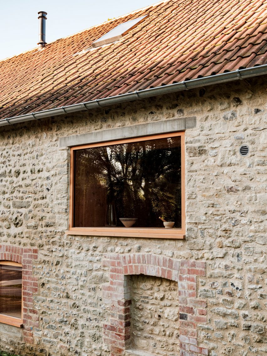 Exterior of Wraxall Yard homes by Clementine Blakemore Architects