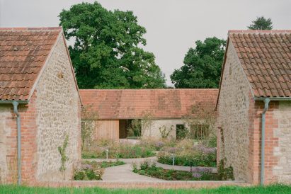 Wraxall Yard holiday homes by Clementine Blakemore Architects