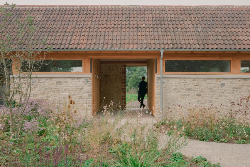 Exterior of Wraxall Yard homes by Clementine Blakemore Architects