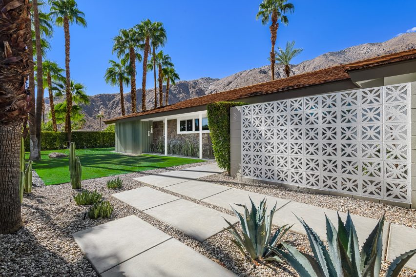 Photo of a house and garden