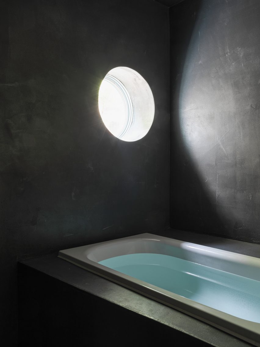Interior of A Japanese Manga Artist's House by Tan Yamanouchi & AWGL