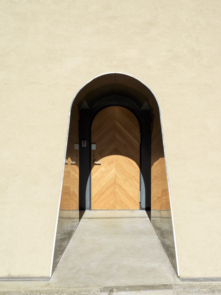 Exterior of A Japanese Manga Artist's House by Tan Yamanouchi & AWGL
