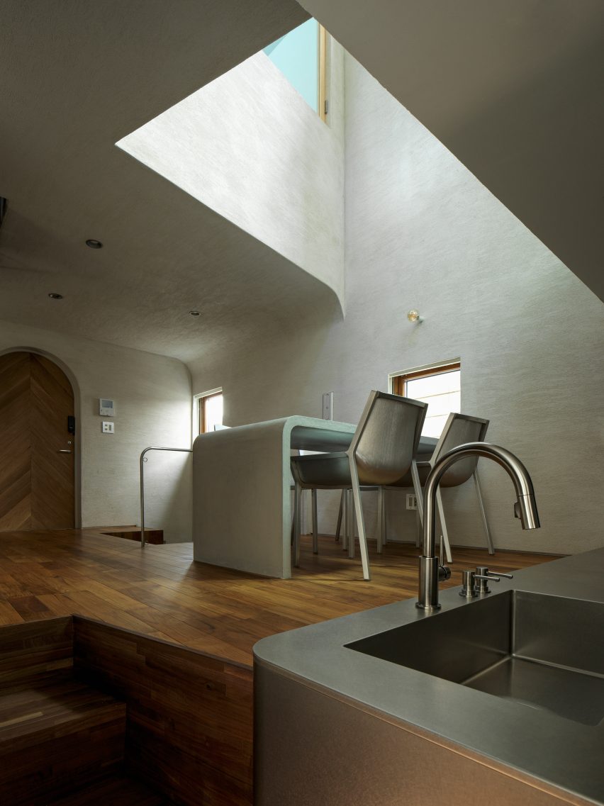 Interior of A Japanese Manga Artist's House by Tan Yamanouchi & AWGL