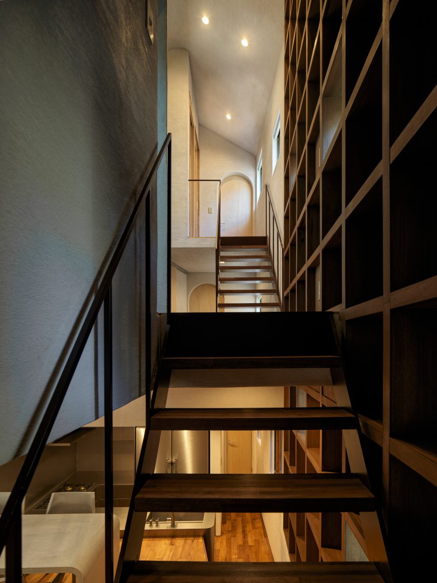 Interior of A Japanese Manga Artist's House by Tan Yamanouchi & AWGL