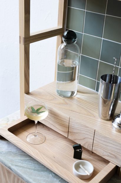 Photograph of rolling tray pulled out
