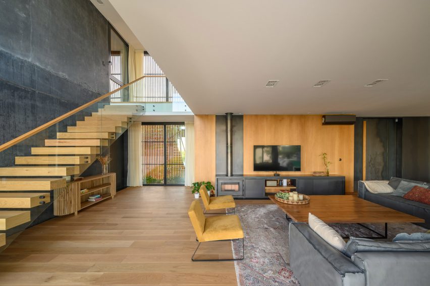 Interior of the Black House by AR Arquitectos