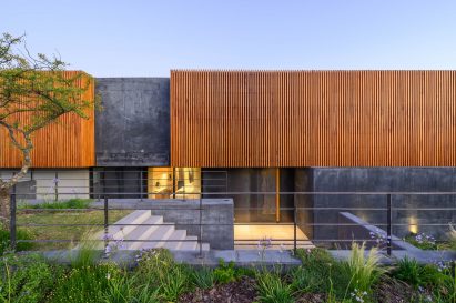 Exterior of the Black House by AR Arquitectos