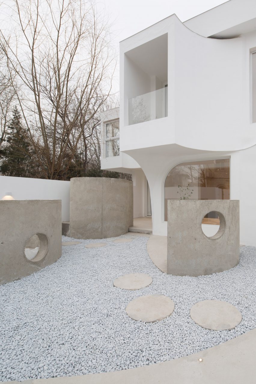 Exterior of the Sleeping Lab hotel by Atelier d'More