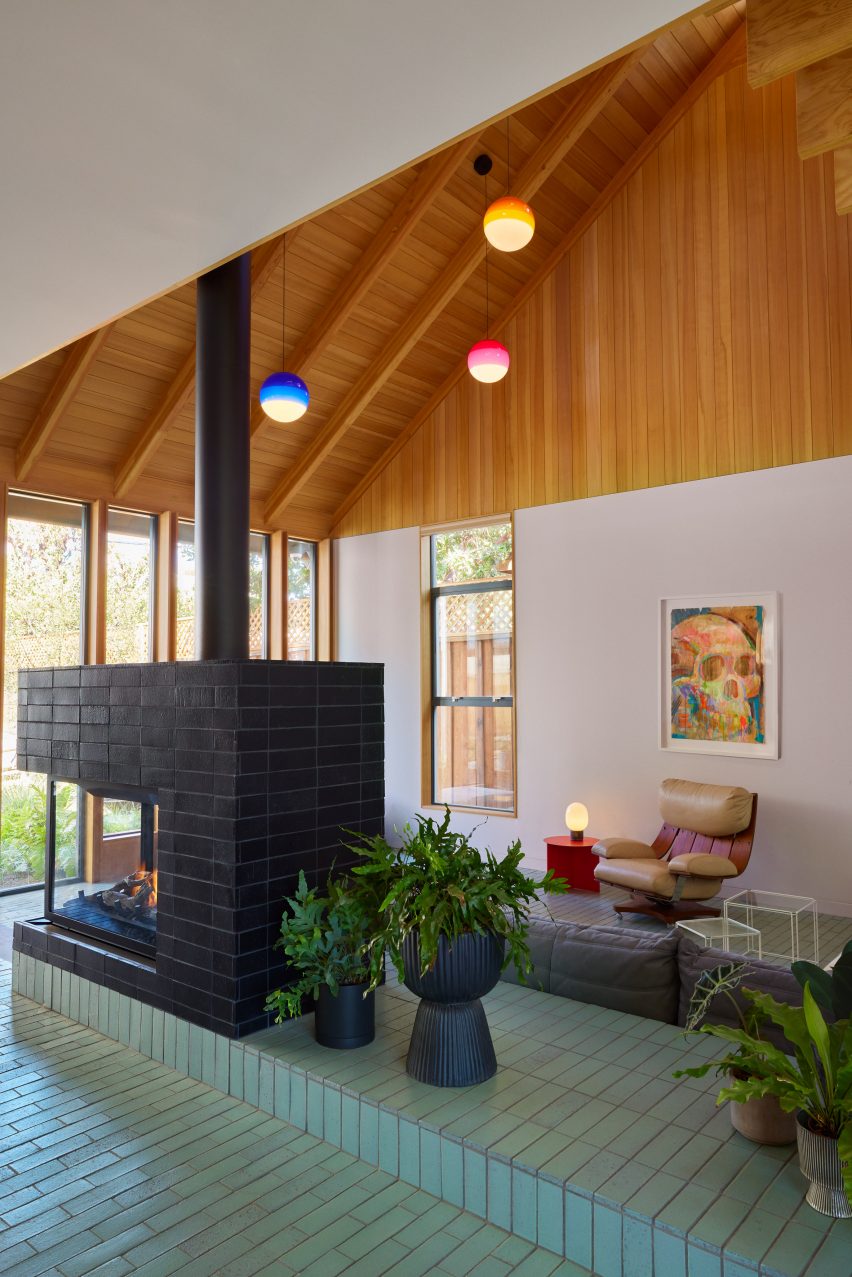 B+B House by Design, Bitches in Venice Beach, California