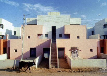 Housing for the Life Insurance Corporation of India by Balkrishna Doshi