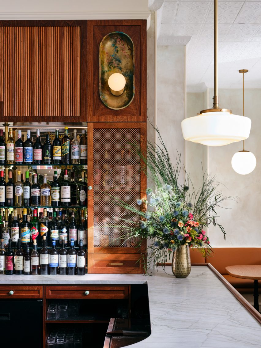 Bar detail