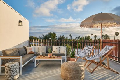 Furnished rooftop terrace on top of Los Angeles housing block