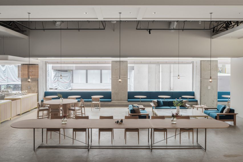 Blue Bottle Coffee shop in Hankyu store, Kobe, by Keiji Ashizawa