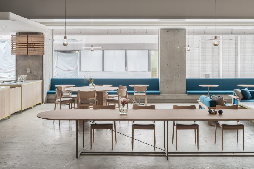 Blue Bottle Coffee shop in Hankyu store, Kobe, by Keiji Ashizawa