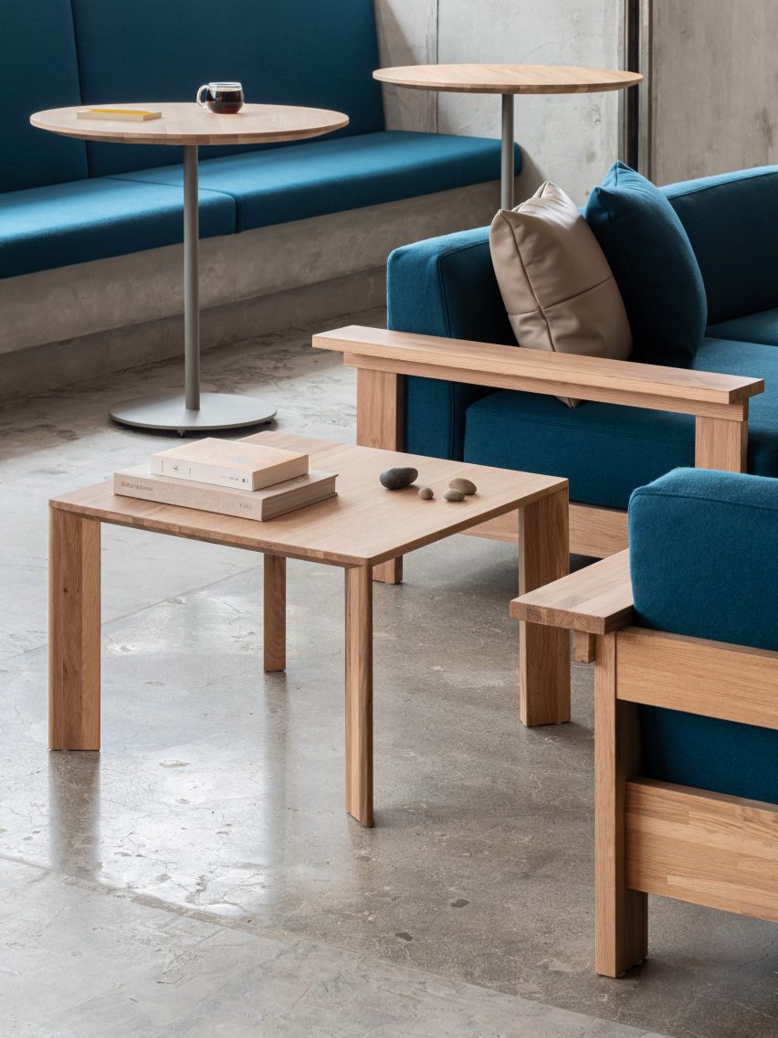 Blue Bottle Coffee shop in Hankyu store, Kobe, by Keiji Ashizawa