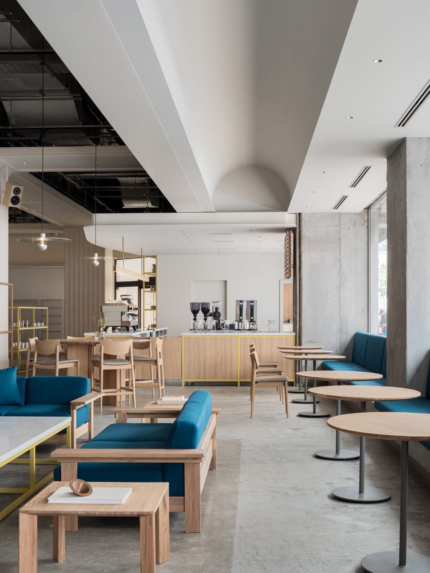 Blue Bottle Coffee shop in Hankyu store, Kobe, by Keiji Ashizawa