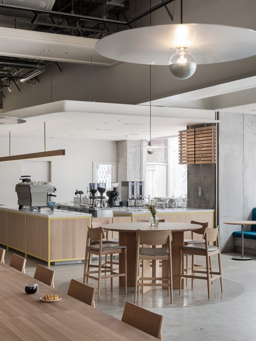Blue Bottle Coffee shop in Hankyu store, Kobe, by Keiji Ashizawa